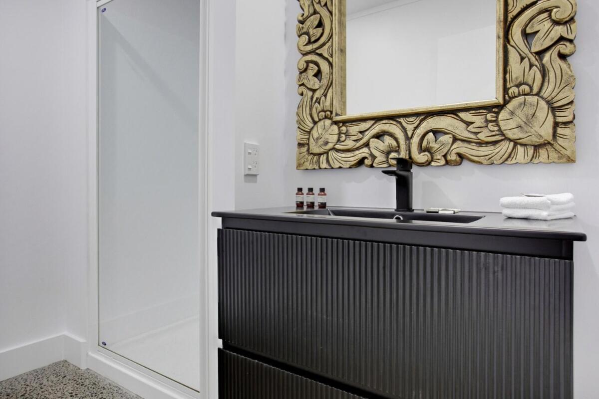 Apartment Chic Modern 2br Heart Of Manukau